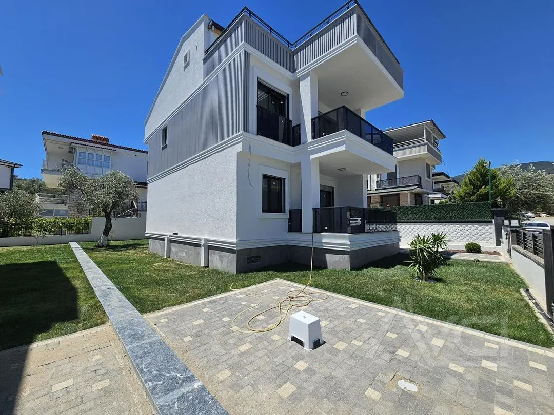 AVCI’DAN 350M2 ARSA/GİRİŞ ODALI/DENİZ MANZ./TAM MÜSTAKİL 5+1