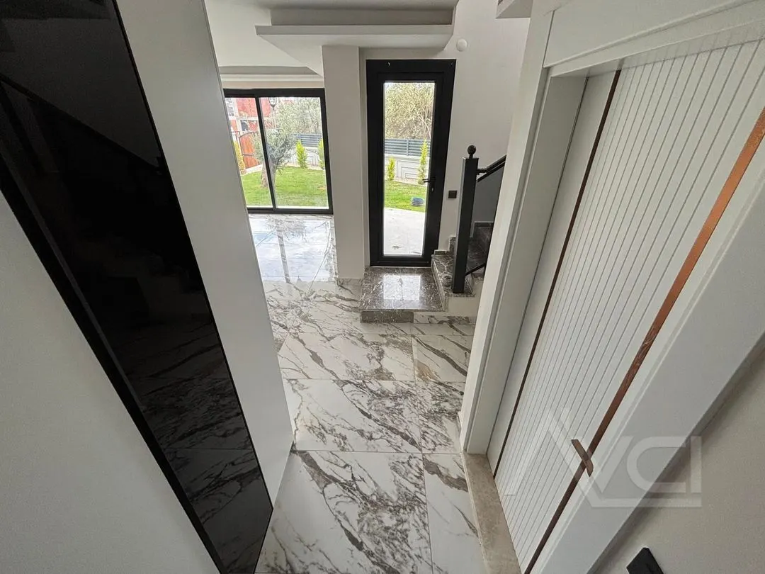 AVCI’DAN KÜÇÜKKUYU MIHLI’DA 3+1 ÖZEL OTOPARKLI VİLLA
