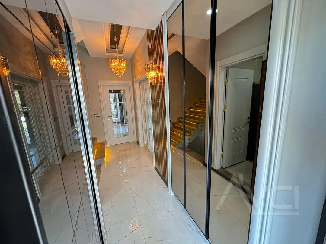 AVCI’DAN YOL ALTI 400 M2 ARSALI MÜSTAKİL HAVUZLU 6+1 VİLLA