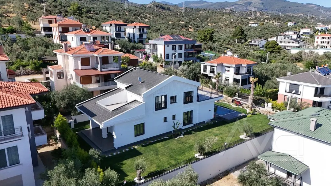 AVCI’DAN 700M2 ARSALI HER ODA DENİZ MANZARALI GİRİŞ 2 ODALI VİLLA