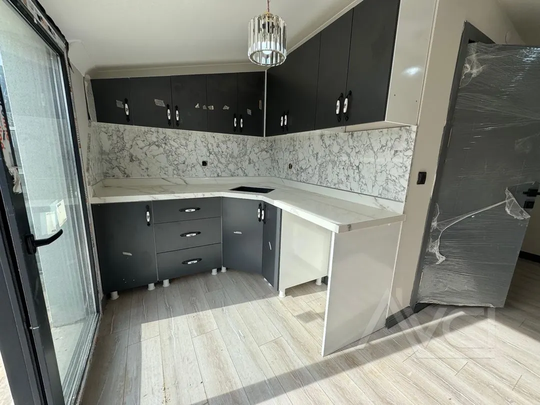 AVCI'DAN OTELLER BÖLGESİNDE GİRİŞTE ODALI MÜSTAKİL HAVUZLU VİLLA