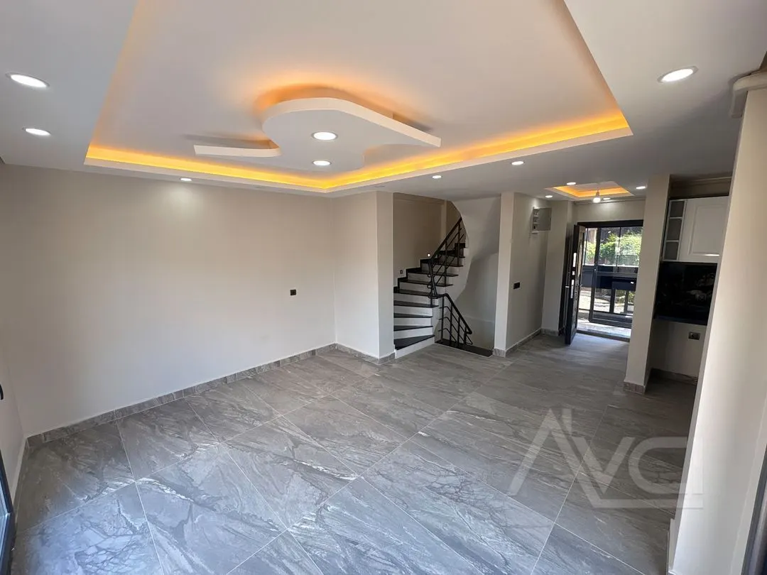 AVCI’DAN 4+1 TRİPLEX VİLLA
