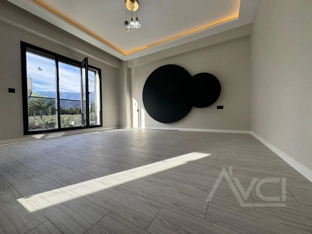 AVCI’DAN 110 M2 TABANLI MÜSTAKİL HAVUZLU 4+1 VİLLA