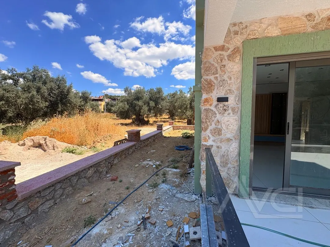 AVCI’DAN 3+1 DENİZ MANZARALI GİRİŞTE ODALI 350M2 İÇESİNDE PELİTKÖY’DE TEK MÜSTAKİL