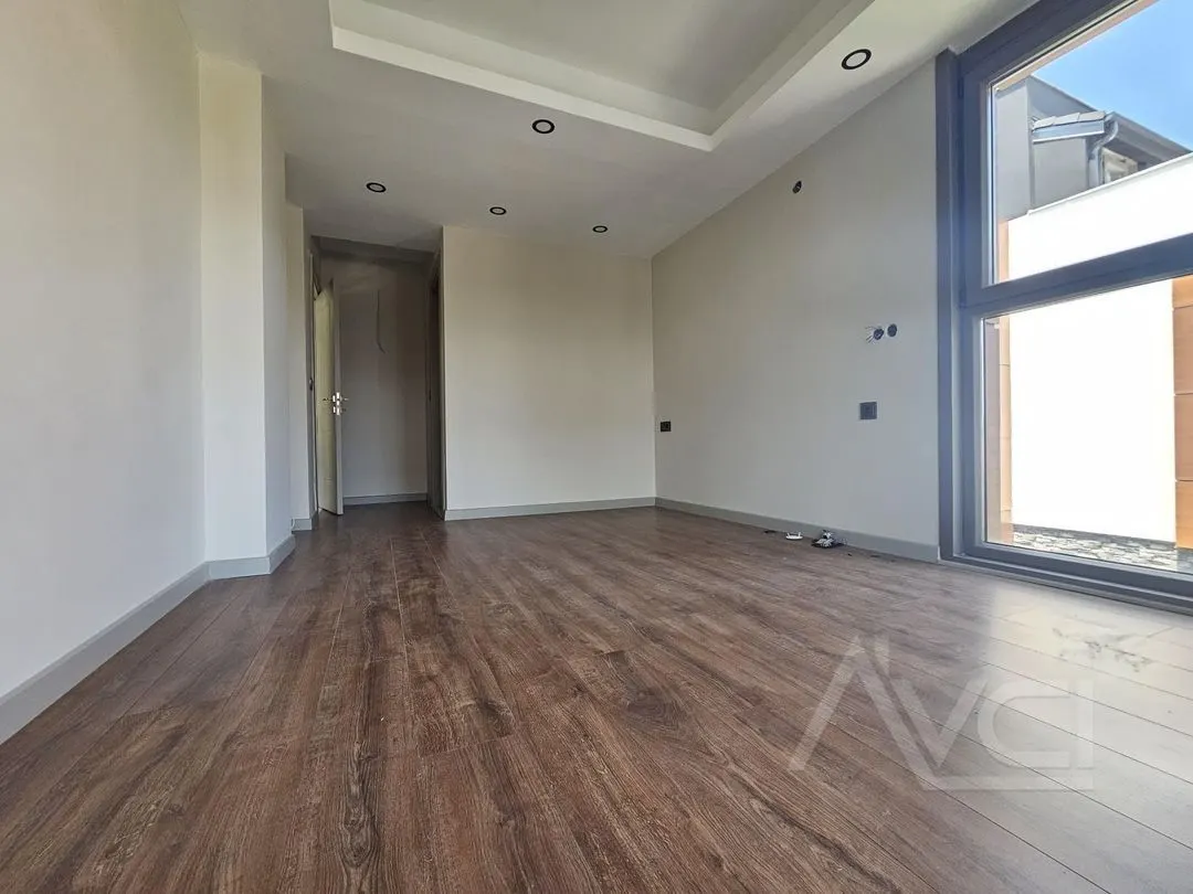 AVCI'DAN YOLUN ALTINDA TAM MÜSTAKİL HAVUZLU LOFT VİLLA