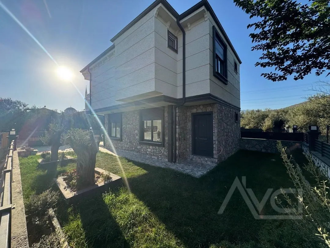 AVCI’DAN MIHLI’DA DENİZE 250MT MÜSTAKİL VİLLA