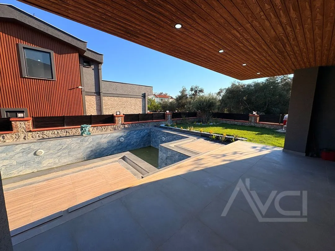 AVCI’DAN AVCILAR’DA 600M2 4+1 MÜSTAKİL HAVUZLU LÜKS VİLLA