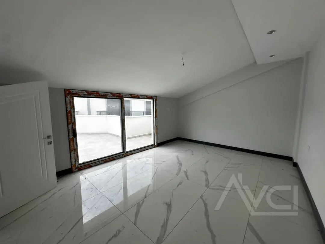 AVCI’DAN ÖREN PLAJA 500MT AYRI MUTFAK 5+1 VİLLA