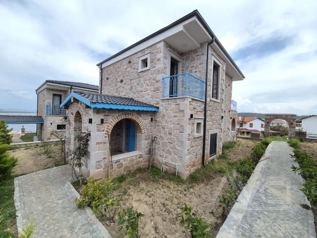 AVCI’DAN CUNDA’DA DENİZE SIFIR TAŞ VİLLA
