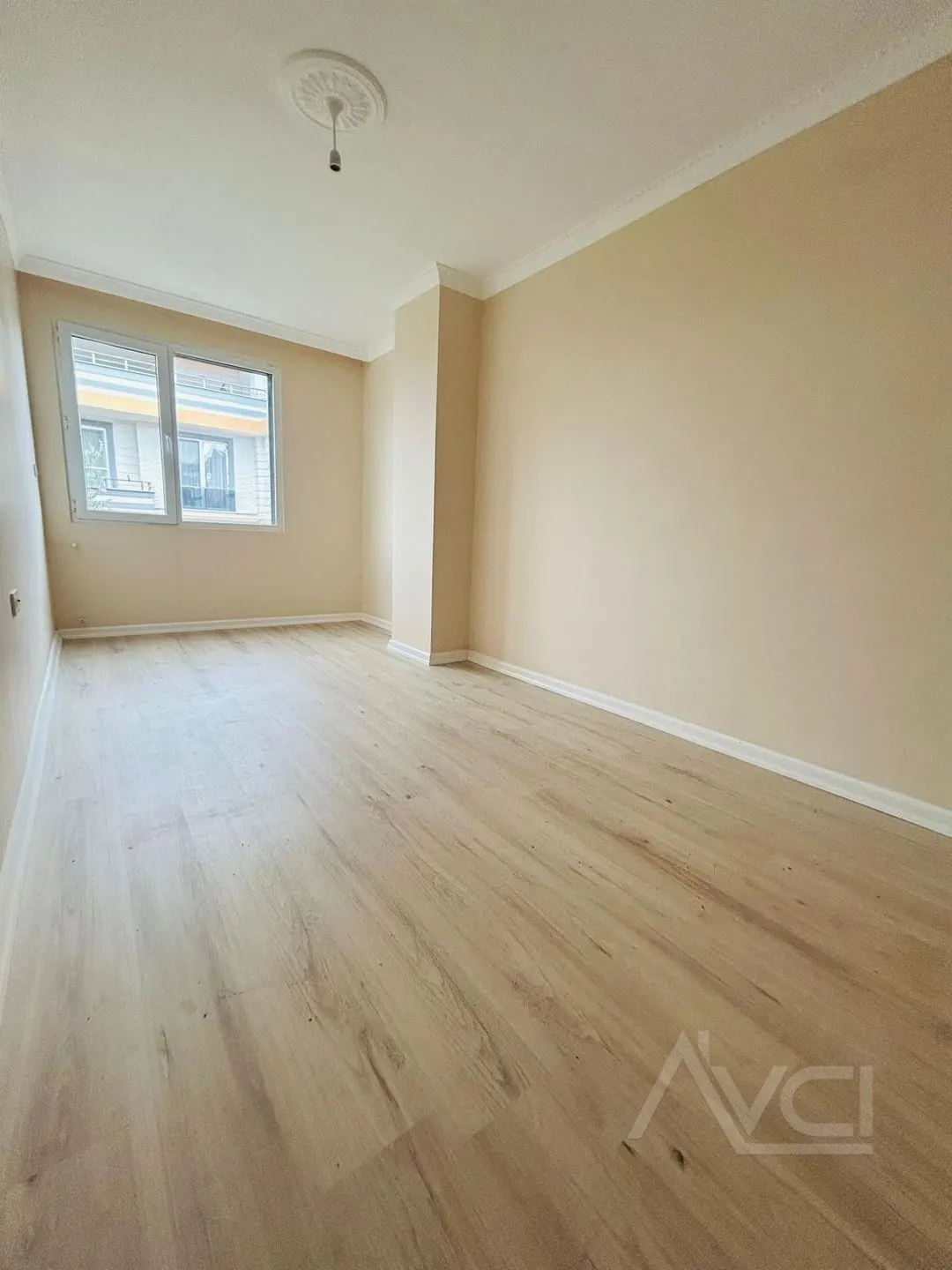 AVCI’DAN DENİZE 350 MT 4+1 BAHÇELİ MANZARALI SIFIR VİLLA