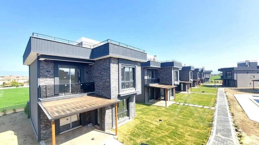AVCI’DAN BURHANİYE ÖRENDE 3+1 VİLLA