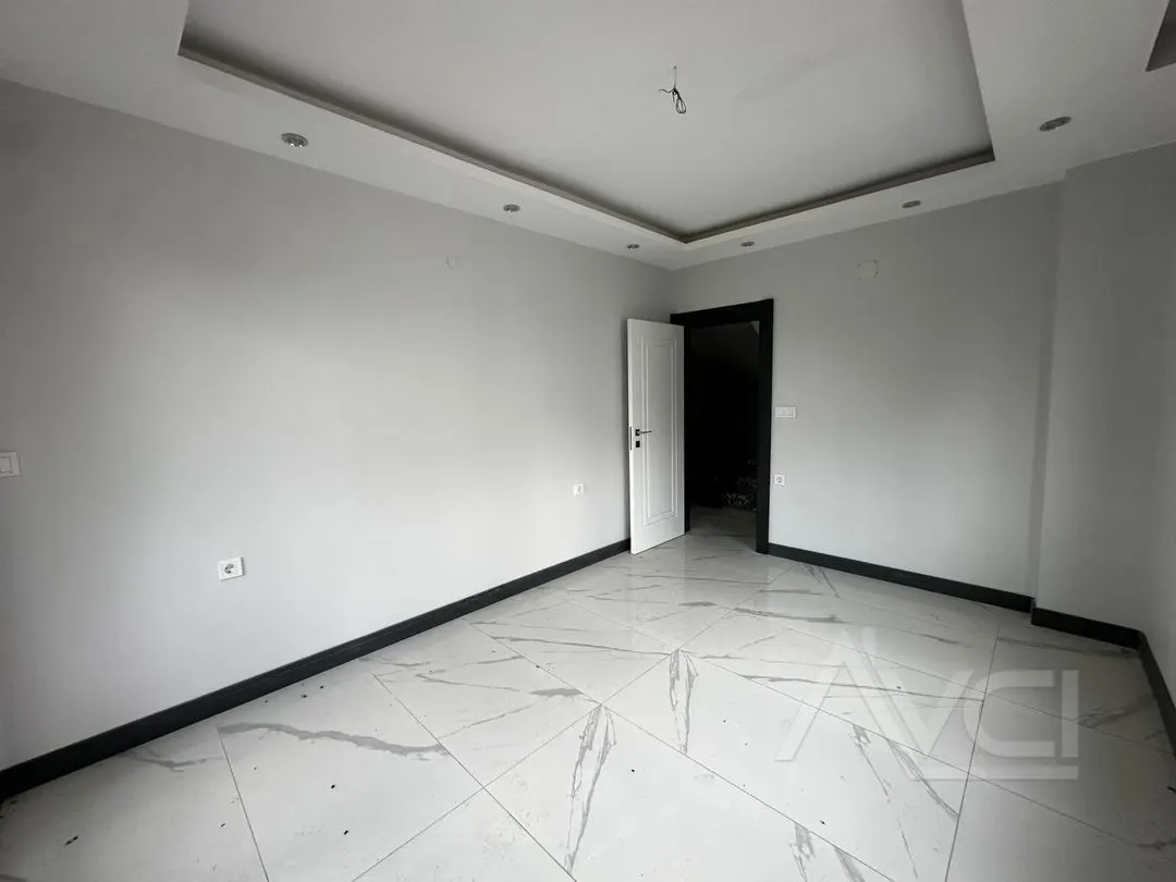 AVCI’DAN ÖREN PLAJA 500MT AYRI MUTFAK 5+1 VİLLA