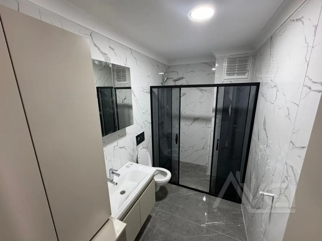 AVCI’DAN BAHÇELİ VE LÜKS TASARIMLI SIFIR 4+1 VİLLA