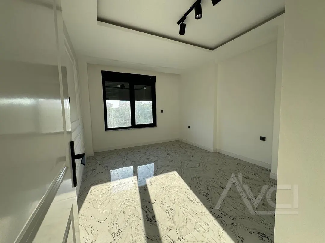 AVCI’DAN MIHLI’DA DENİZE 250MT MÜSTAKİL VİLLA