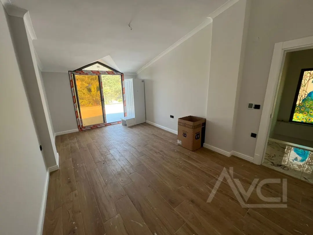 AVCI’DAN 660M2 ARSALI MÜSTAKİL HAVUZLU DENİZ MANZ VİLLA