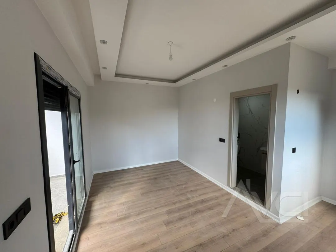 AVCI’DAN BAHÇELİ VE LÜKS TASARIMLI SIFIR 4+1 VİLLA