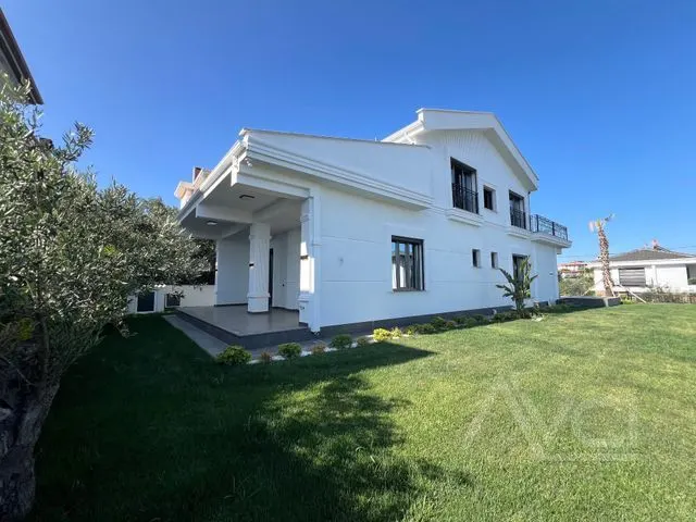 AVCI’DAN 700M2 ARSALI HER ODA DENİZ MANZARALI GİRİŞ 2 ODALI VİLLA