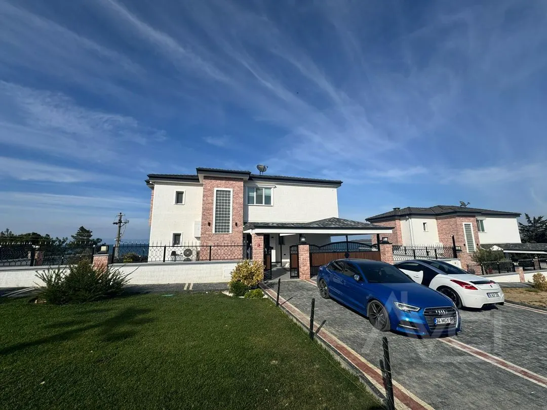AVCI’DAN 750M2 ARSA İÇİNDE DENİZE SIFIR MALİKANE