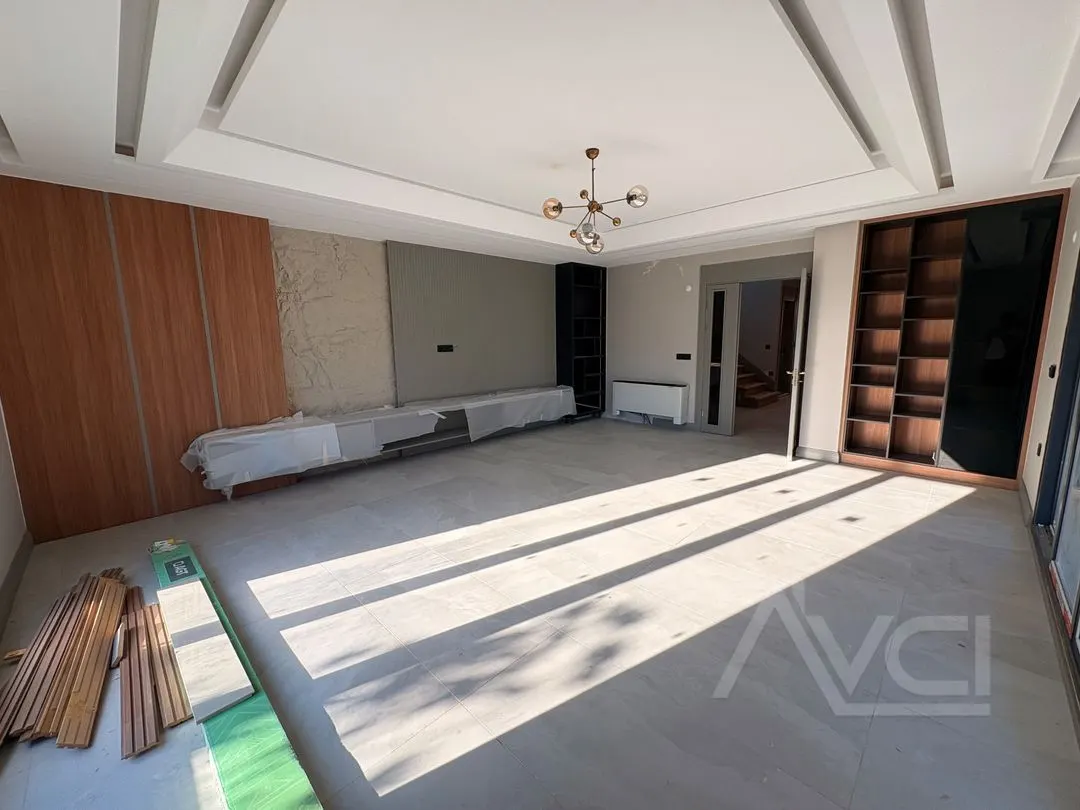 AVCI’DAN AVCILAR’DA 600M2 4+1 MÜSTAKİL HAVUZLU LÜKS VİLLA