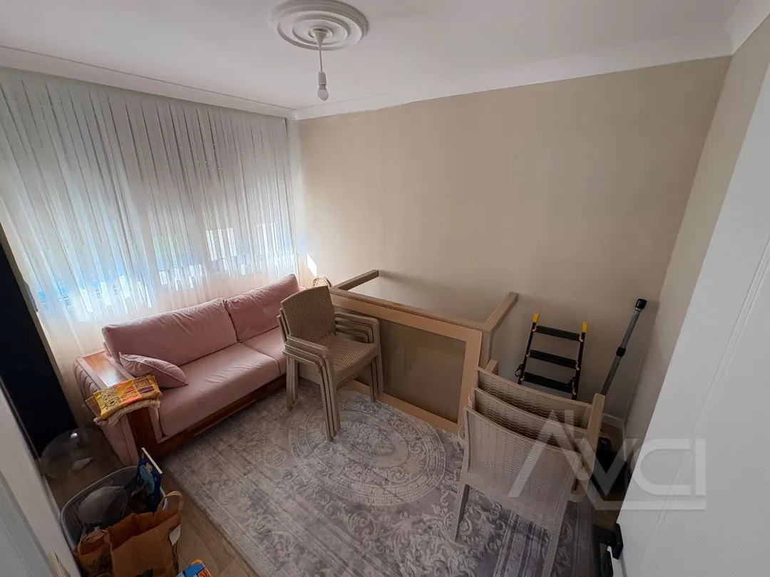 KARAAĞAÇTA 5+1 HAVUZLU VİLLA
