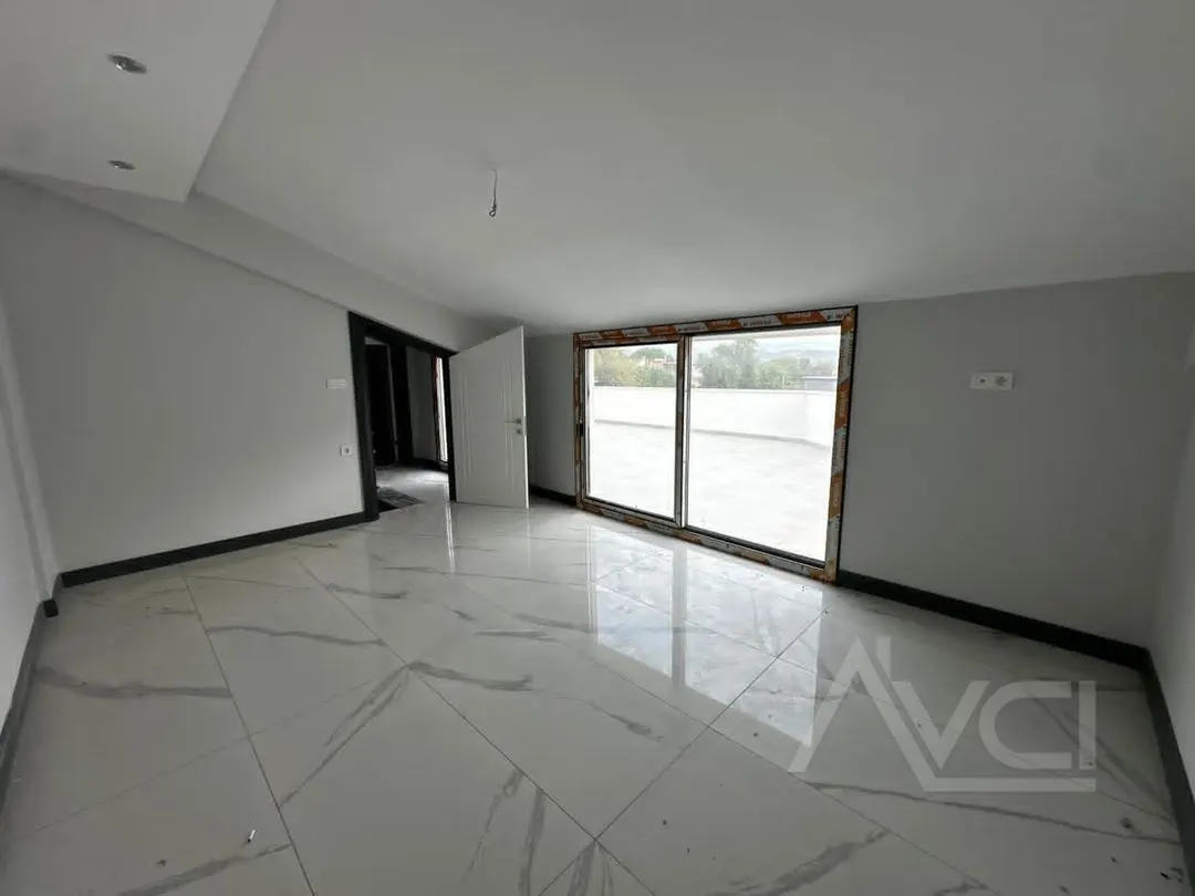 AVCI’DAN ÖREN PLAJA 500MT AYRI MUTFAK 5+1 VİLLA