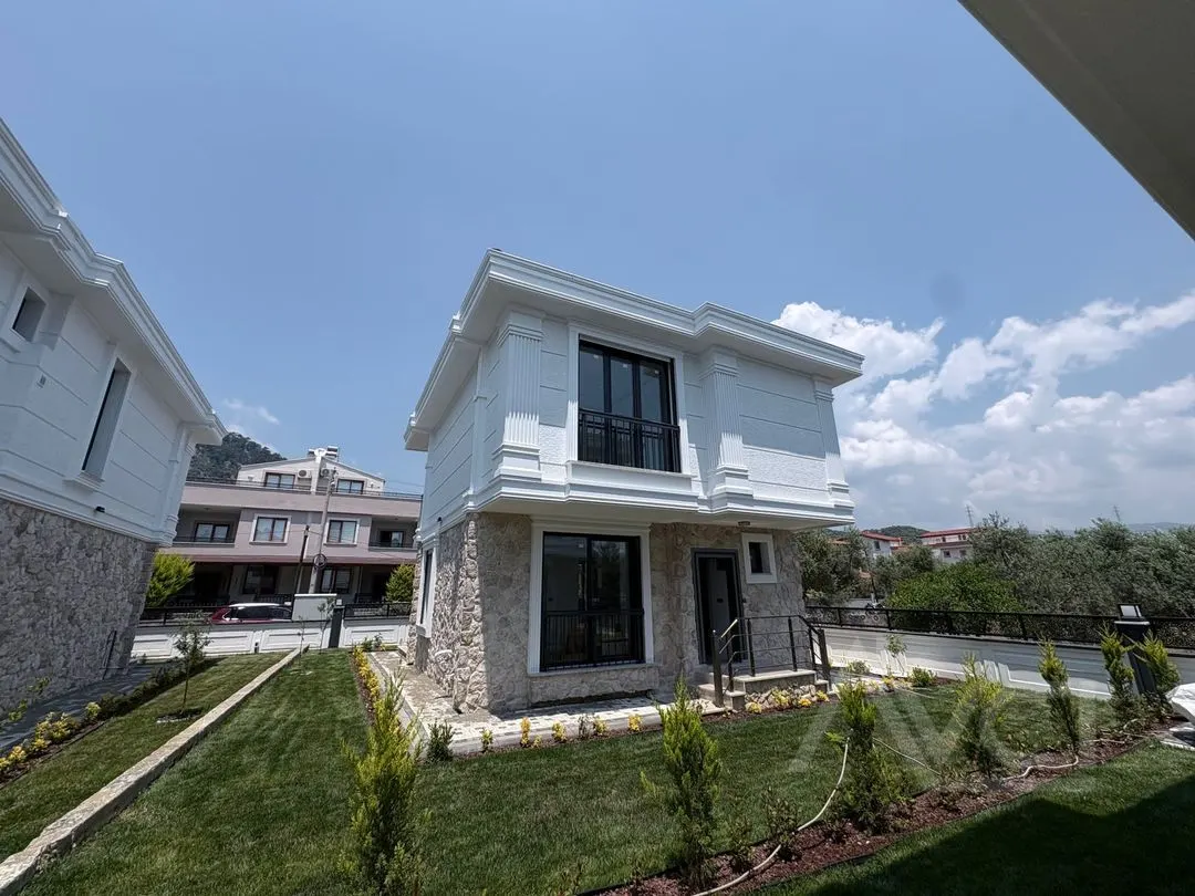 AVCI’DAN KÜÇÜKKUYUDA SİTE İÇERİSİNDE MÜSTAKİL YOLA YAKIN 3+1 VİLLA