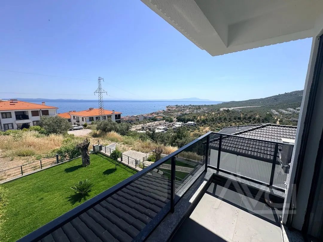 AVCI’DAN ASSOS MANZARALI KÜÇÜKKUYU’DA 3+1 VİLLA