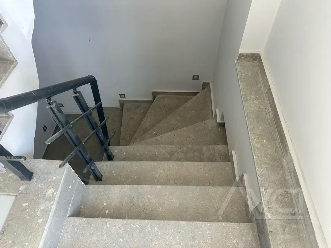 AVCI’DAN KESİNTİSİZ ZEYTİNLİK MANZARALI SIFIR VİLLA
