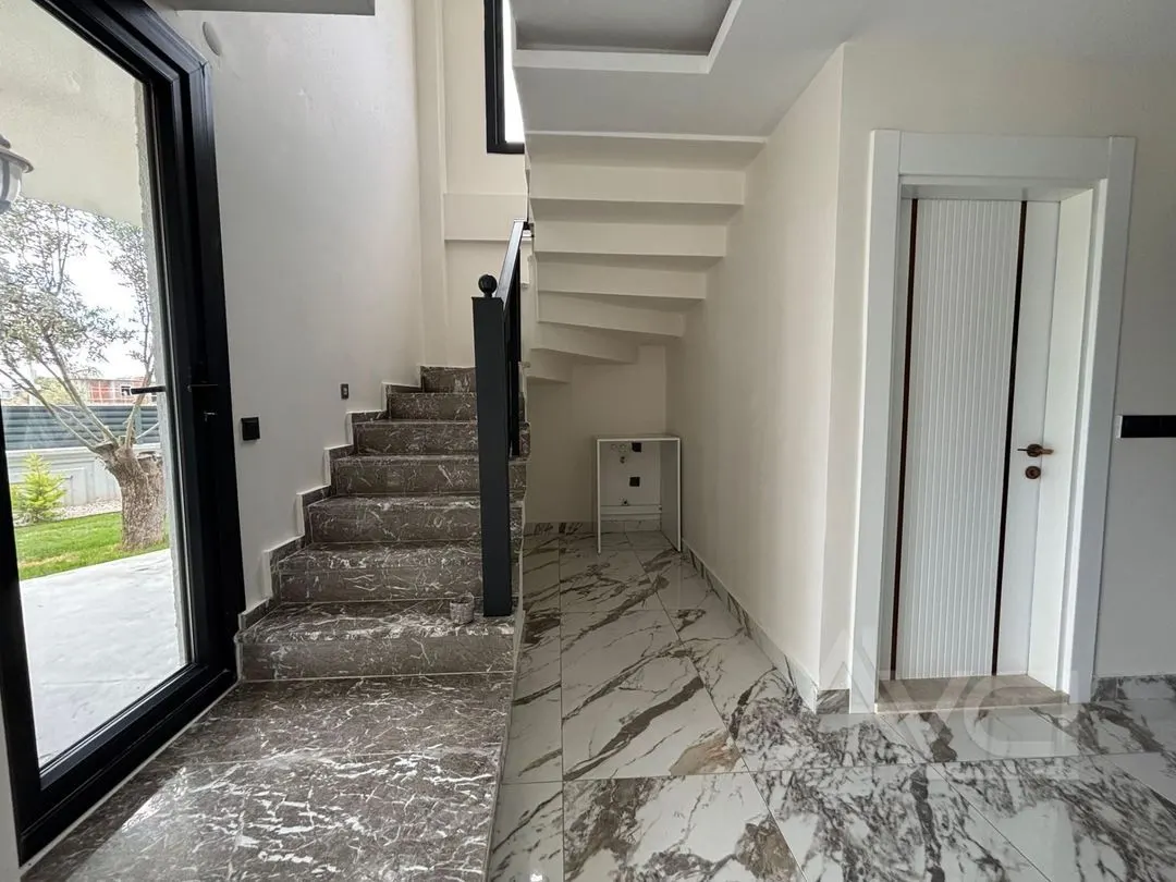 AVCI’DAN KÜÇÜKKUYU MIHLI’DA 3+1 ÖZEL OTOPARKLI VİLLA