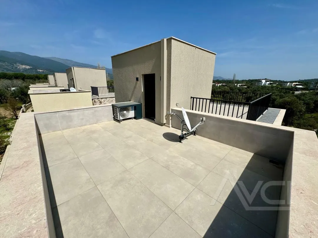 AVCI’DAN 440M2 ARSA GÜRE YOLUNDA TAM MÜSTAKİL HAVUZLU VİLLA