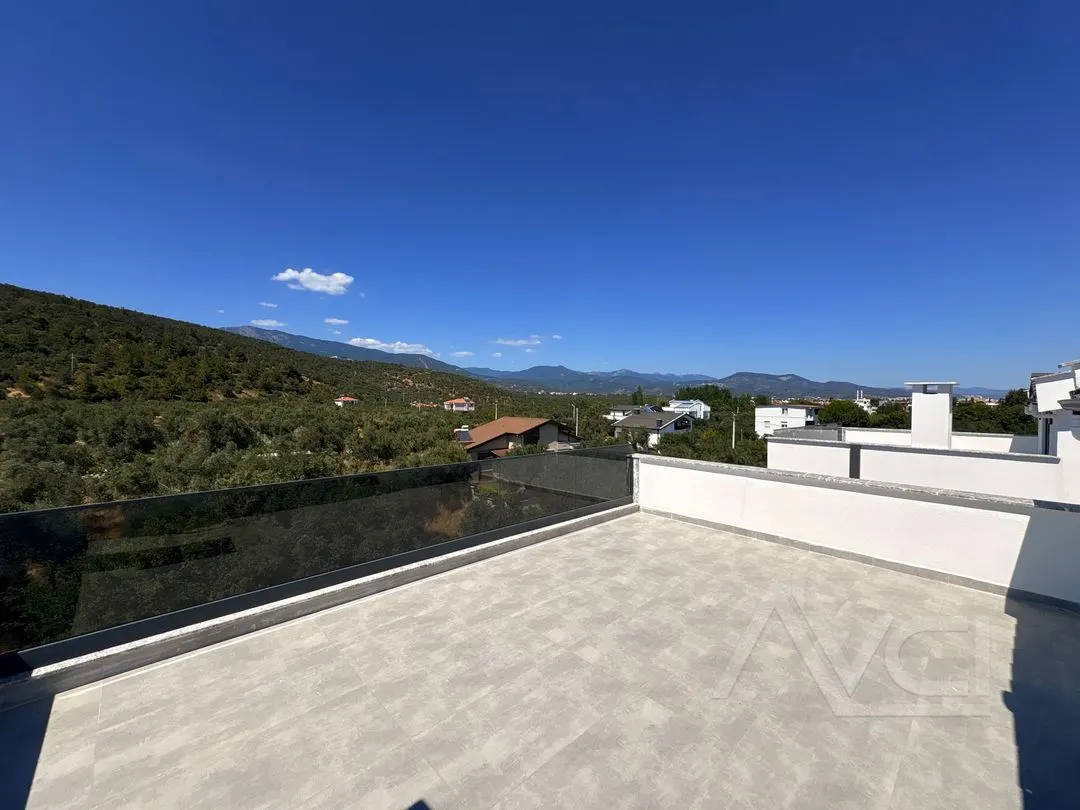 AVCI’DAN GÜREDE MÜSTAKİL 5+2 GİRİŞTE ODALI 300M2 OTURUMLU VİLLA