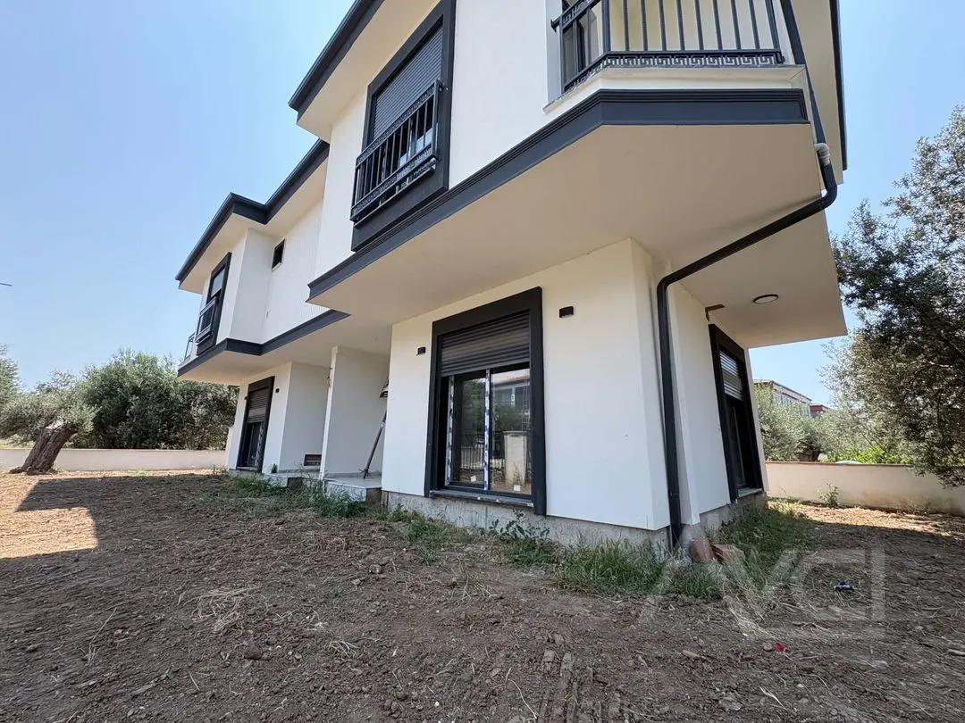AVCI’DAN KÜÇÜKKUYUDA DOĞA MANZARALI 2+1 VİLLA