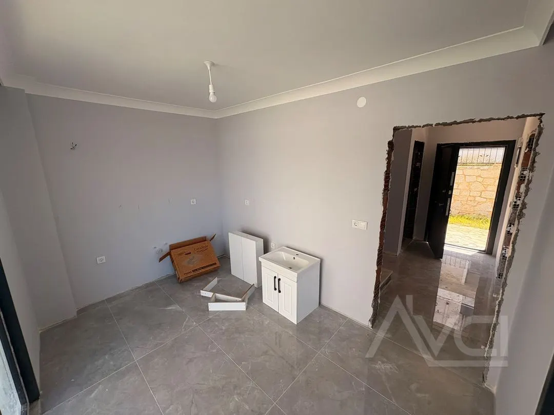 AVCI’DAN DENİZ MANZARALI MÜSTAKİL AYRI MUTFAKLI 3+1 VİLLA