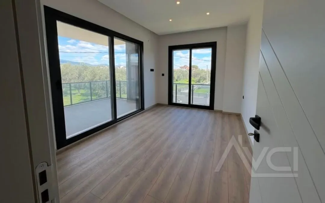 AVCI’DAN DENİZE 150 MT TAM MÜSTAKİL HAVUZLU EMSALSİZ VİLLA
