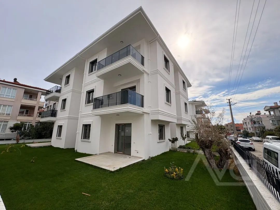 AVCI’DAN KÜÇÜKKUYUDA BAHÇE KULLANIMLI 2+1 AYRI MUTFAKLI DAİRE