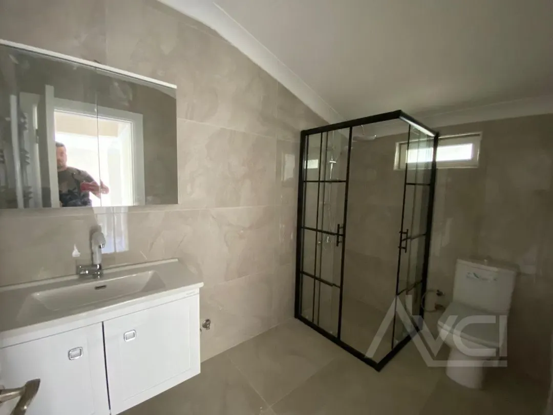 AVCI’DAN 3+2 DENİZ MANZARALI 7.000m2 ARSA İÇİ HAVUZLU YAPILI VİLLA