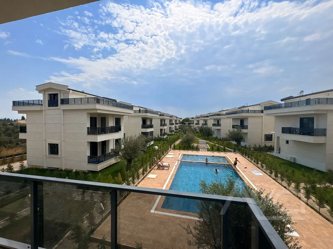 AVCI’DAN 5+1 SAUNALI HAMAMLI SİTE İÇİ ORTAK HAVUZLU OTOPARKLI LÜKS VİLLA