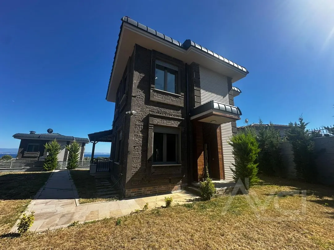 AVCI’DAN 600M2 ARSA ZEMİN DENİZ MANZARALI MÜSTAKIL HAVUZLU VİLLA