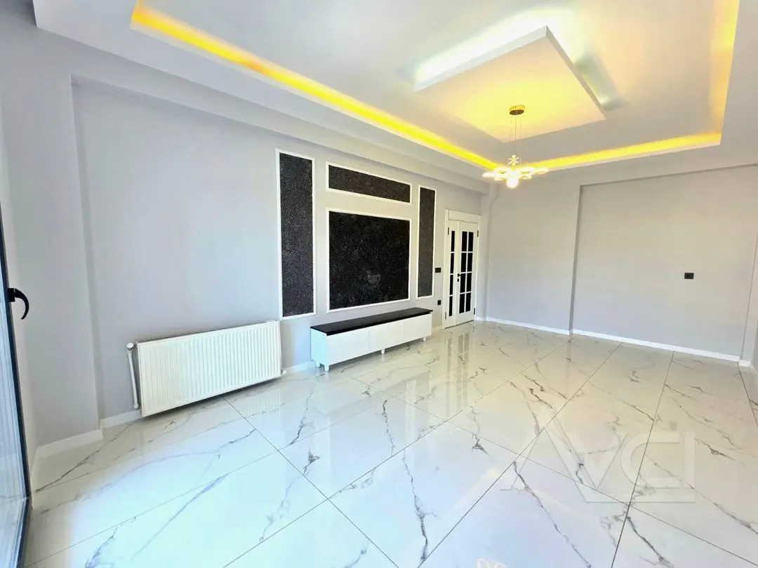 AVCI’DAN 4+1 GİRİŞTE ODALI AYRI MUTFAK DENİZE 350MT VİLLA