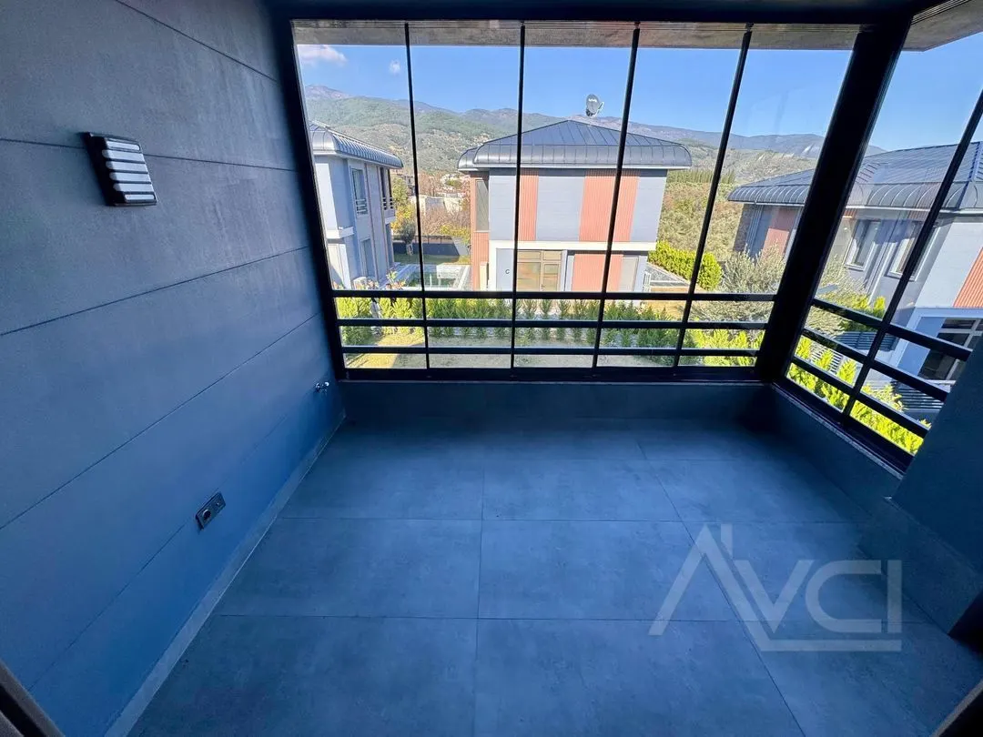 AVCI’DAN OTELLER BÖLGESİ TAM MÜSTAKİL HAVUZLU SON KÖŞE VİLLA
