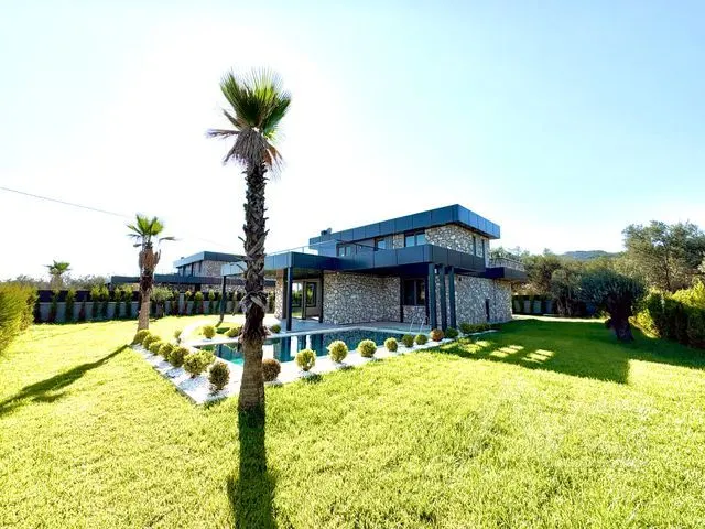 AVCI’DAN 650M2 İÇERİSİNDE MÜSTAKİL HAVUZLU ULTRA LÜKS 4+1 VİLLA