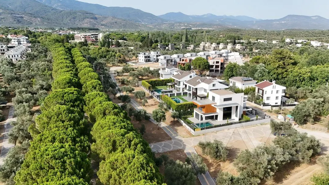 AVCI’DAN TEK YETKİ 20 VİLLA DENİZ MANZARALI GÜRE 30/60 İMARLI 3687M2