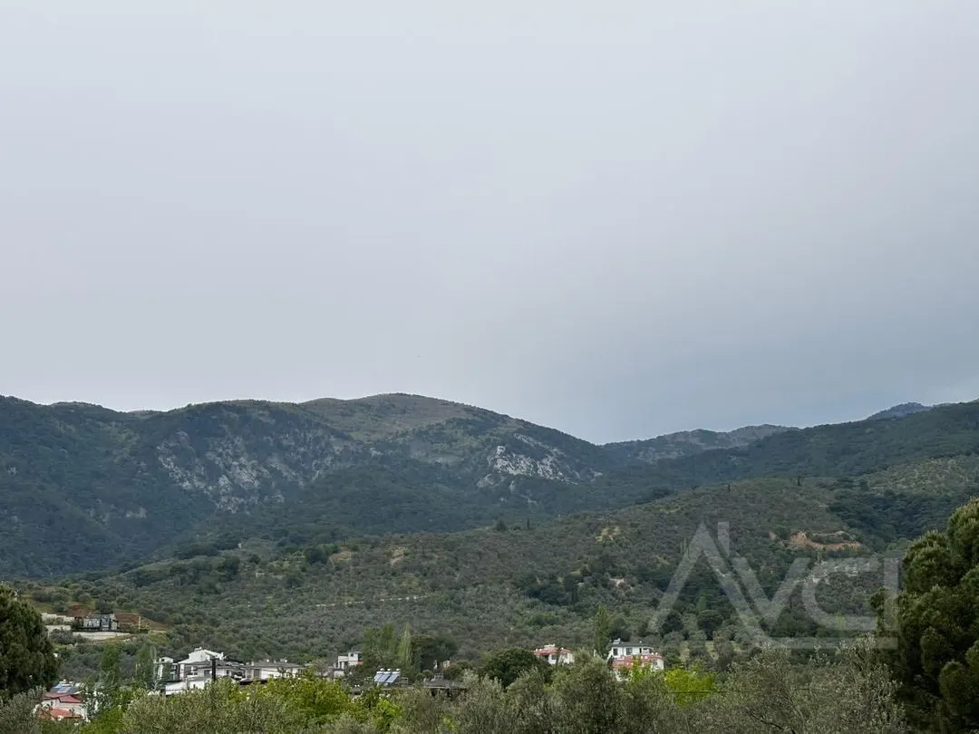 AVCI'DAN GÜRE'DE 2+1 BAHÇE KATI VE ÜST KAT LÜKS DAİRE