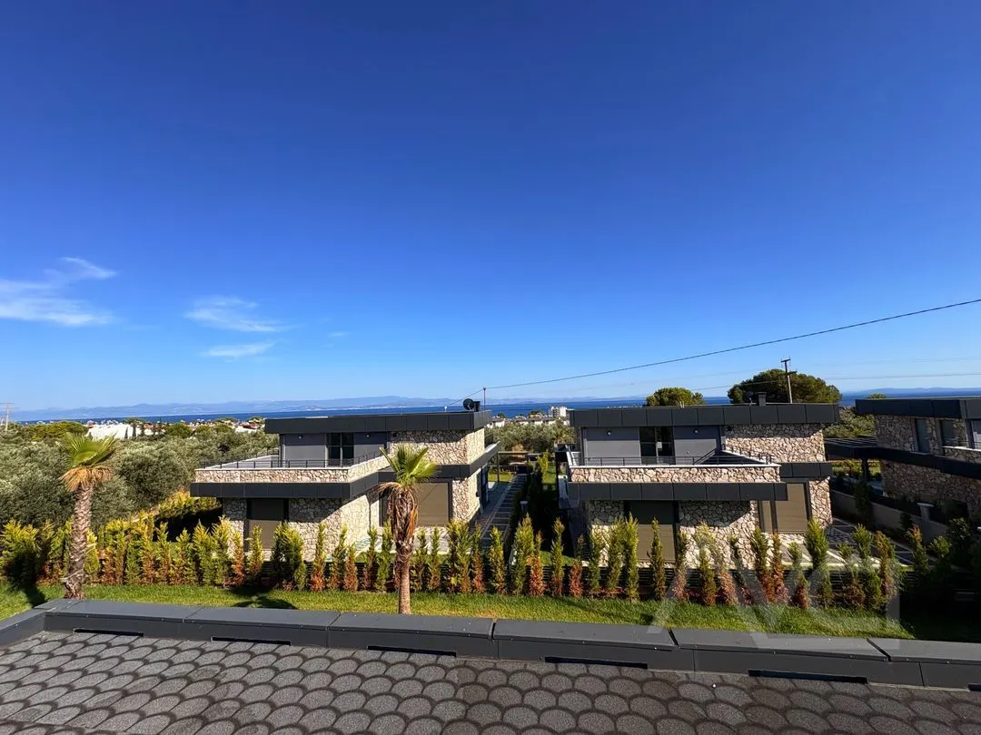 AVCI’DAN 650M2 İÇERİSİNDE MÜSTAKİL HAVUZLU ULTRA LÜKS 4+1 VİLLA