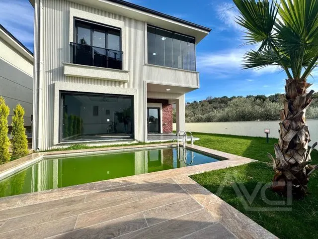 AVCI’DAN 110 M2 TABANLI MÜSTAKİL HAVUZLU 4+1 VİLLA