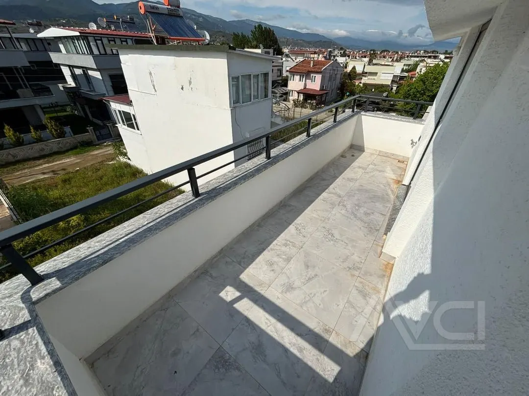 GÜRE DENİZE 30MT DENİZE 2. SIRADA SIFIR 4+1 VİLLA