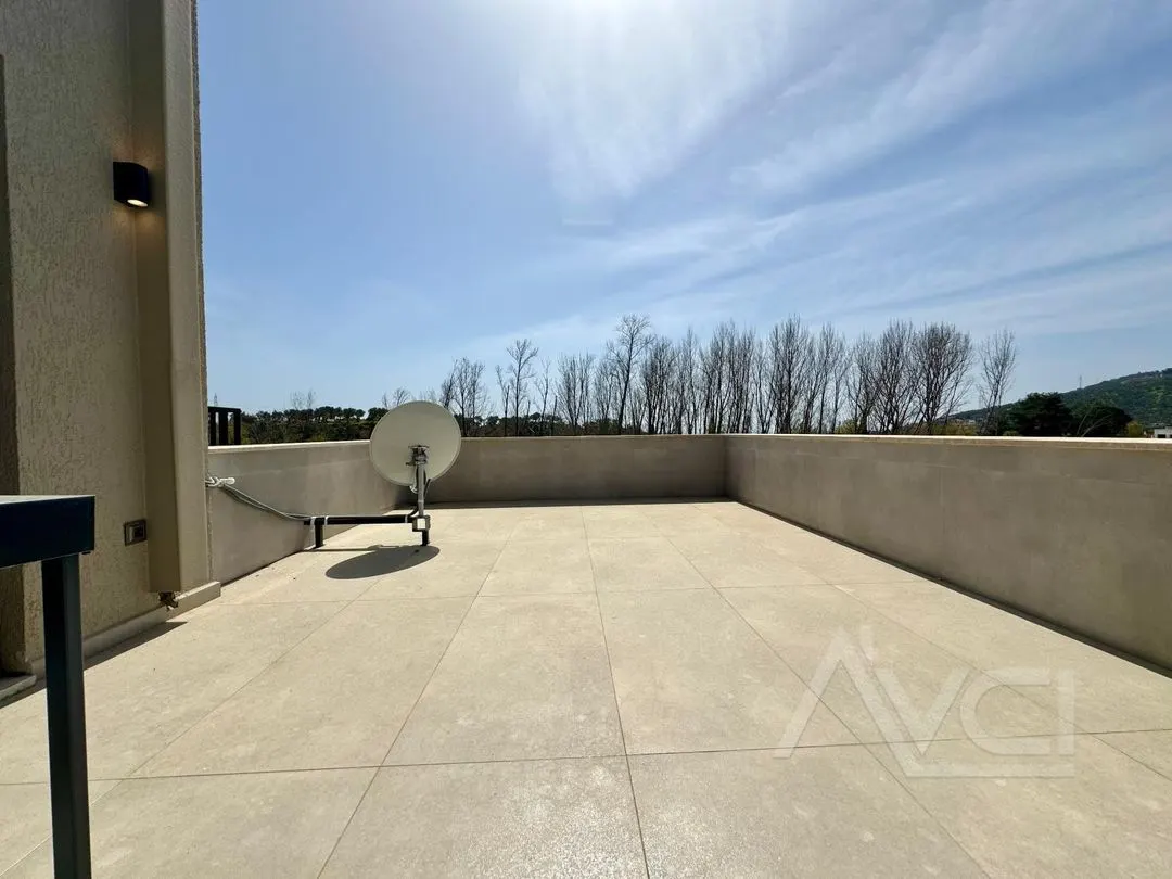 AVCI’DAN 440M2 ARSA GÜRE YOLUNDA TAM MÜSTAKİL HAVUZLU VİLLA