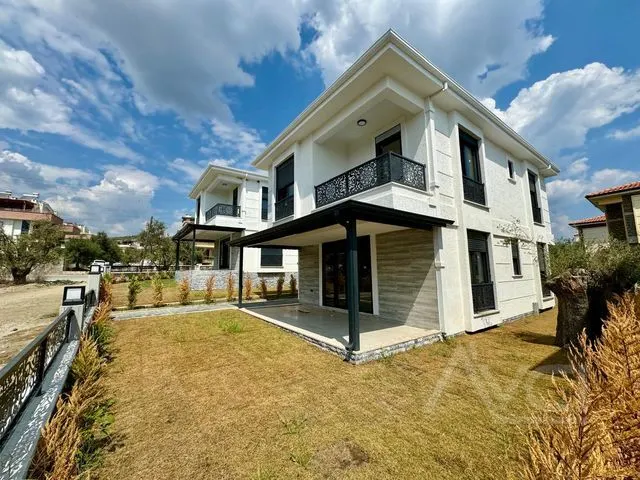 AVCI’DAN 300M2 ARSA İÇİNDE GİRİŞTE ODALI BAĞIMSIZ MÜSTAKİL VİLLA
