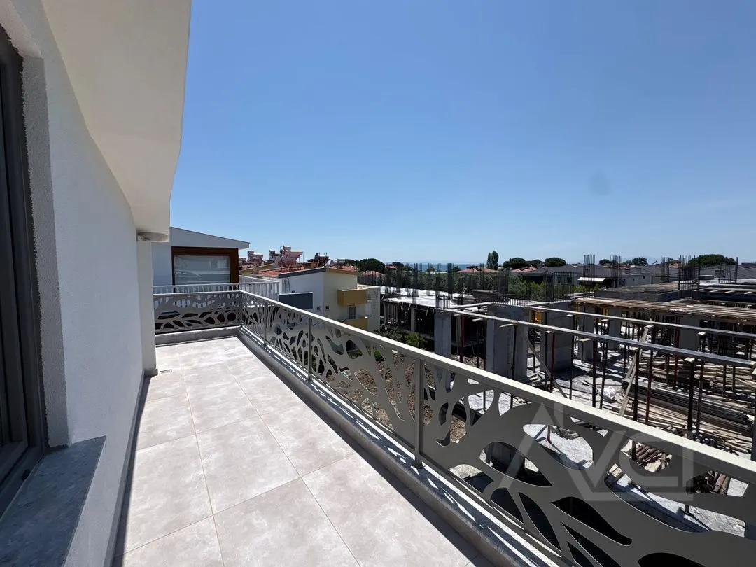 AVCI’DAN NARLI ALTINDA 5+1 DENİZE 100MT İKİZ VİLLA