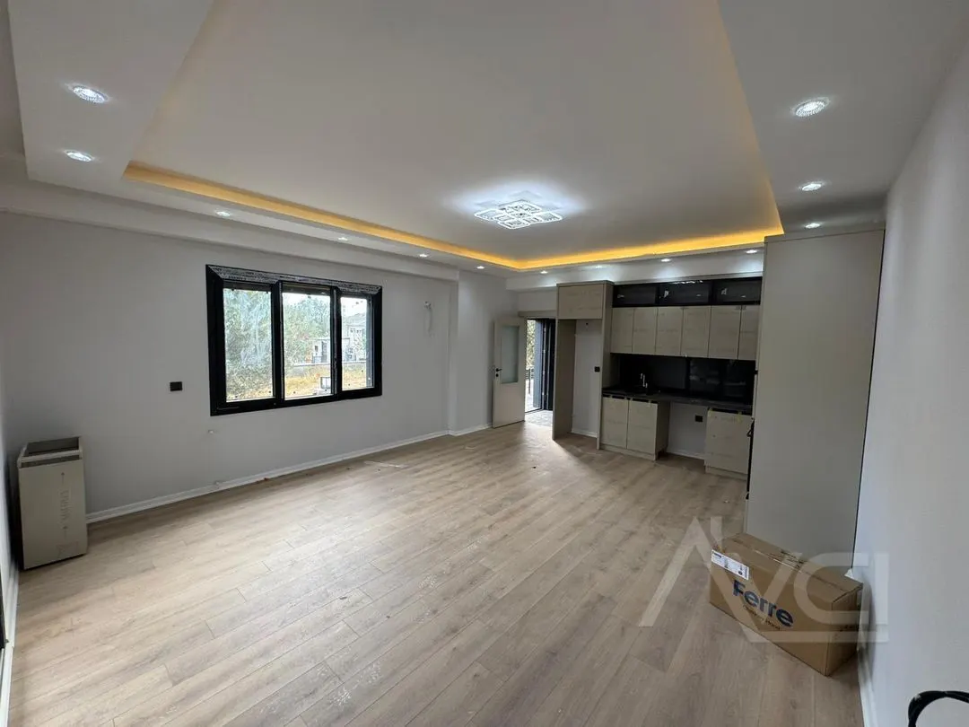AVCI’DAN BAHÇELİ VE LÜKS TASARIMLI SIFIR 4+1 VİLLA